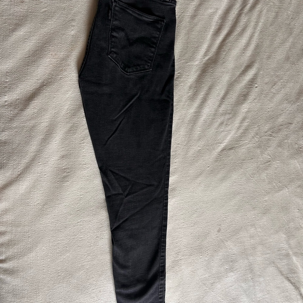 Black Levi Women's skinny Jeans